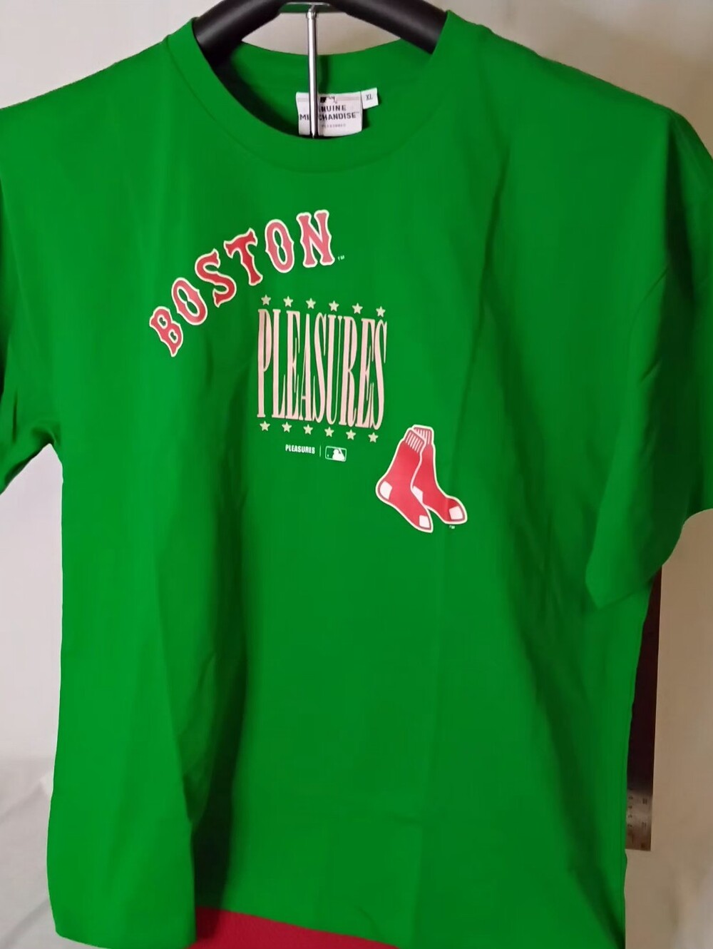 BOGO 1/2 off ALL COTHING SALE Genuine Red Sox Merchandise Green Graphic Tee - Picture 4 of 4